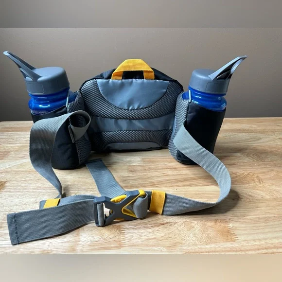 Outdoor fanny pack with two water bottles - Picture 4 of 7